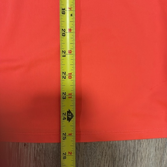 Adidas Women Golf ENGINEERED STRIPE SLEEVELESS POLO SHIRT - Picture 13 of 15